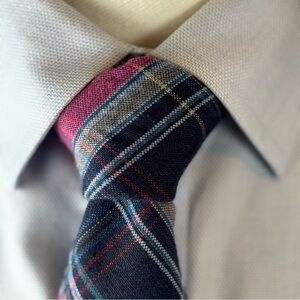 Paul Stuart Men’s Necktie with Pink and Blue Plaid 75% Wool 25% Silk Tie